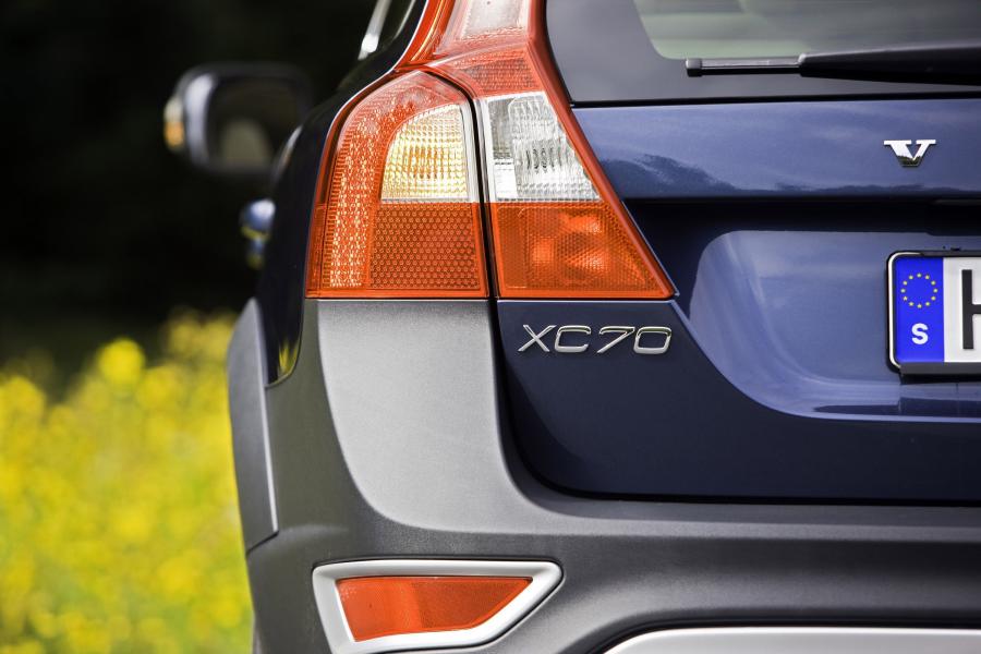  Volvo XC70 2010 года  (фото 47 из 58)
